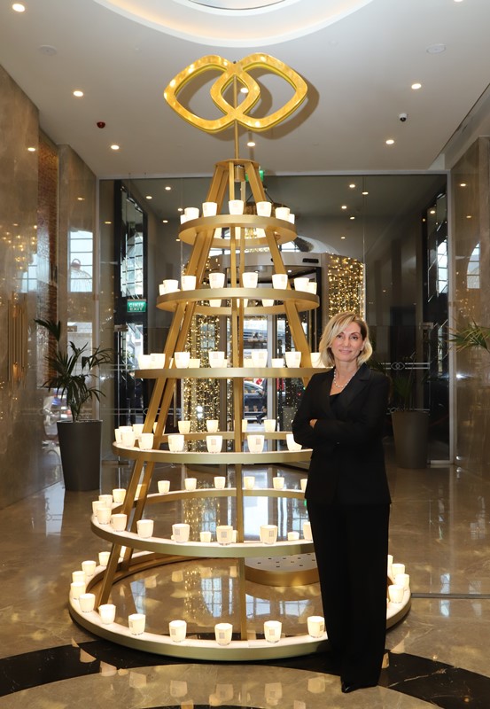 Sofitel Istanbul Taksim�den Gelece�e I��k Tutan Y�lba�� A�ac� Daveti